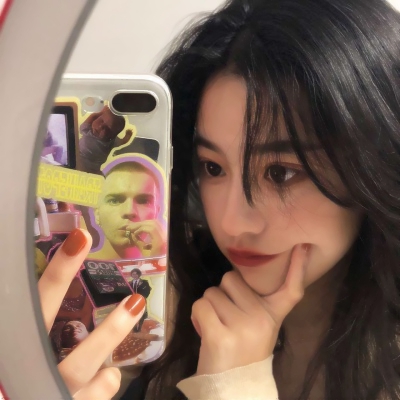 27张可爱真实的手机控女生头像合集