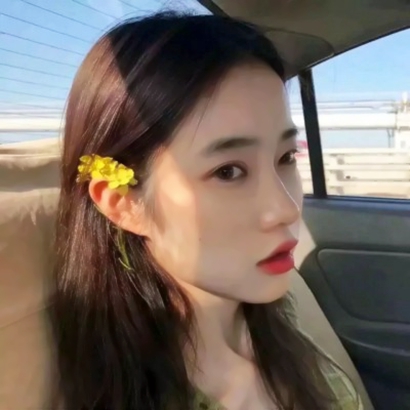 24张清新可爱女生QQ头像 气质感拉满的小众女头合集