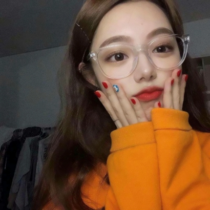 戴墨镜的潮流女生头像来啦！30张高清好看的氛围感美图