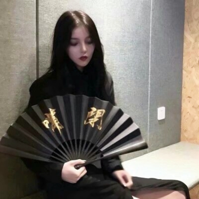 飒爽又带感！17张拿扇子的霸气女生头像合集