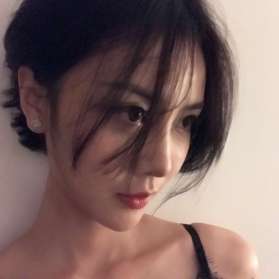 9张清晰好看的可爱自拍女生头像合集