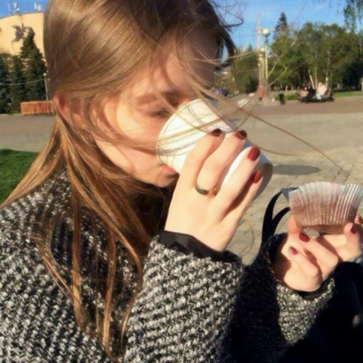 36张气质拉满！淡雅风欧美女生微信头像合集