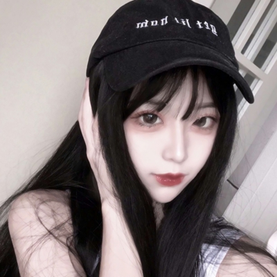 女生忧愁微信头像合集：每一张都藏着让人心疼的伤感情绪