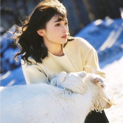 小脸头像网更新9张同一美女真实照片头像