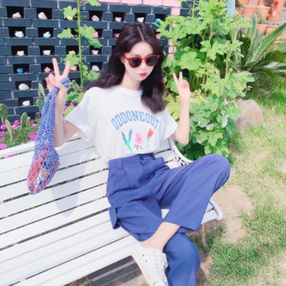 15张高清沉稳又有韵味的成熟气质女生头像合集