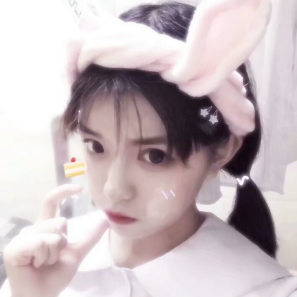 16张高清原宿风女生头像合集 超适合当头像的原宿风女头