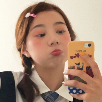 16张个性好看的女生单人高清头像