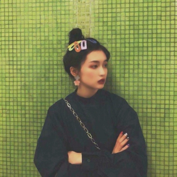 12张高清气质复古女生头像 氛围感拉满