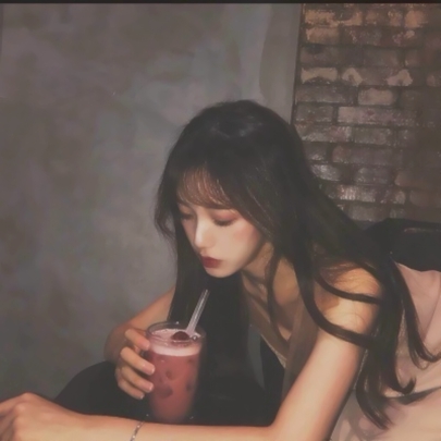 17张高清真人小姐姐头像 好看的女生头像合集