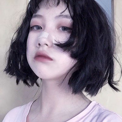 20张氛围感拉满！气质感短发女生微信头像合集