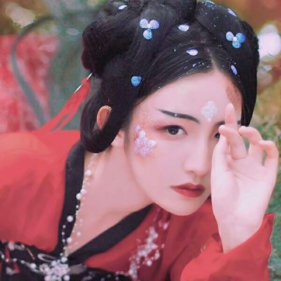 女生霸气冷艳古风头像来啦！36张高清真人款一次看够