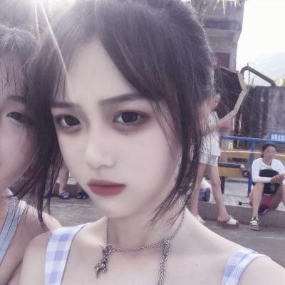 8张高清真人双生闺蜜头像 好看又适配女生头像需求