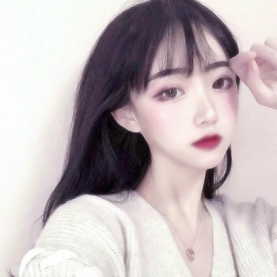 16张高清新款女生微信头像来啦 个性好看真人款直接存