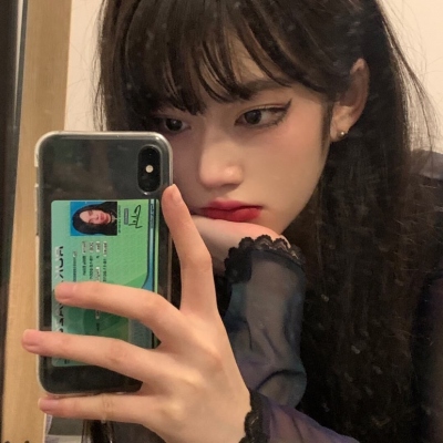 最新高清女生微信头像来了，共9张精选图