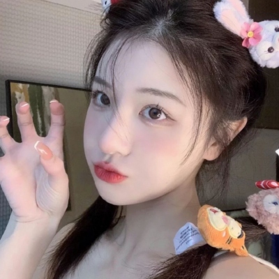 网红脸清秀女生头像合集 20张