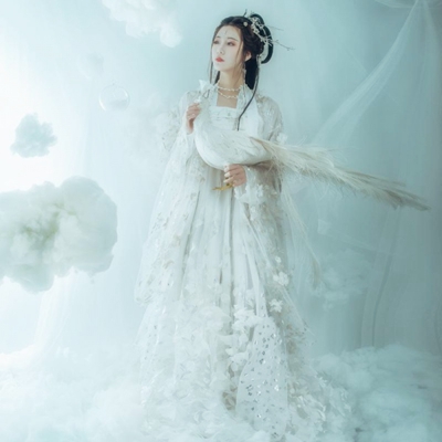 古风唯美意境真人女头像 21张高清古风真人女生头像合集