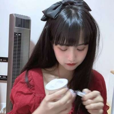 适合20岁女生的微信头像合集来了，共8张