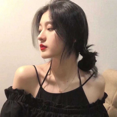 18张清新感拉满的女生真人头像，适合当网络头像