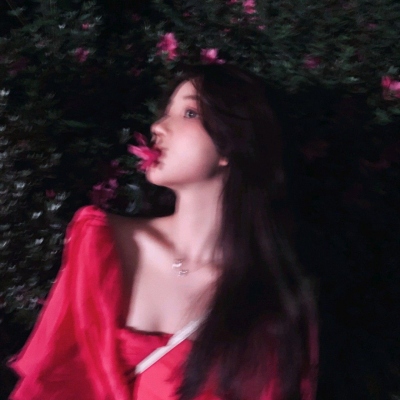 超气质美女微信头像合集 20张好看头像直接存