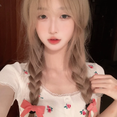 20张超甜撩人的女生头像合集