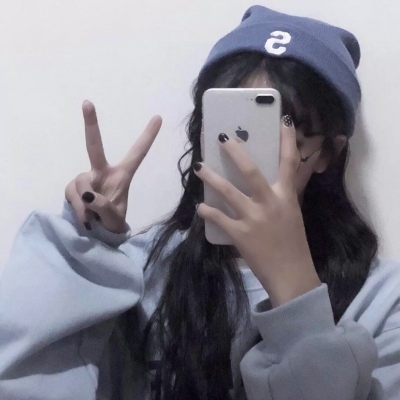 当下热门高清真人女生头像合集 共36张