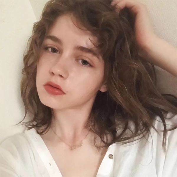 18张超仙欧美小姐姐头像 高清好看直接存