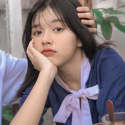 女生正脸清晰真人漂亮头像合集（20张）