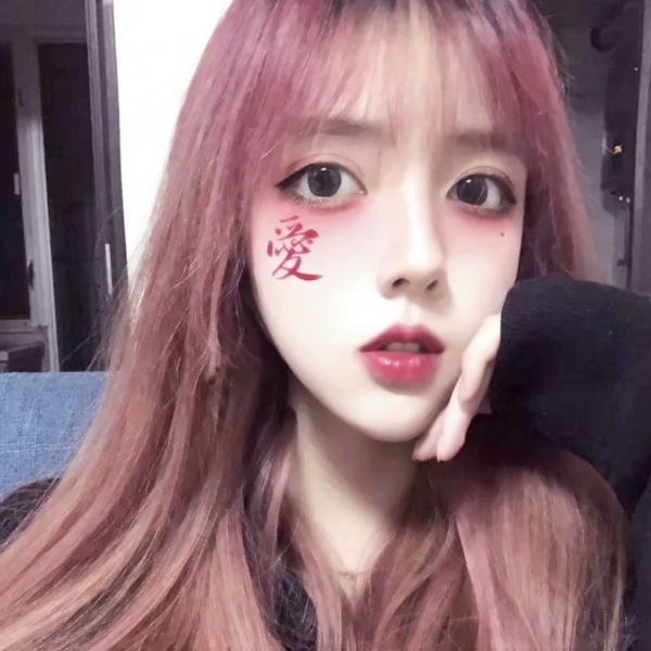 16张高清时髦高冷女生头像 自带氛围感的气质款头像合集