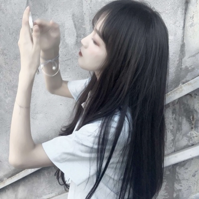 16张个性好看的女生单人高清头像