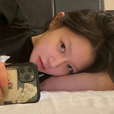 8张质感拉满的甜美真人女生头像，可爱又治愈