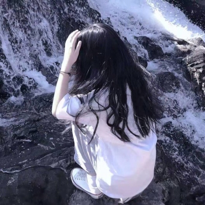 8张干净清爽的海边女生头像，颜值拉满超适合当头像