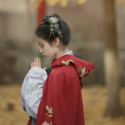 30张气质拉满的高清女生头像 适合当微信头像用