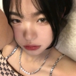 12张适配独立自信女生的真人头像图