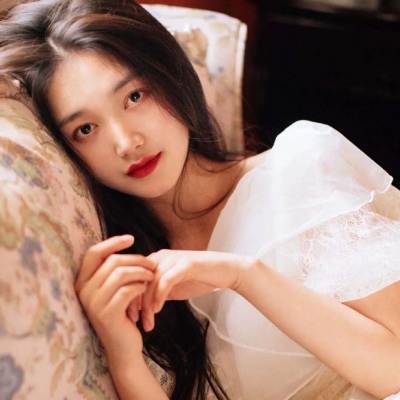 12张氛围感拉满的女生复古真人头像合集