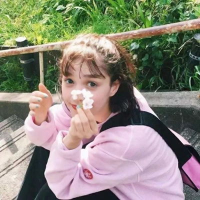 10张氛围感拉满的优雅气质女生头像 高清又高级