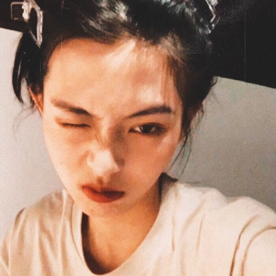 20张自带年代感的小众复古女生头像