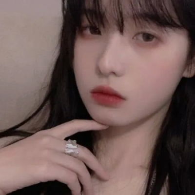 17张氛围感拉满的真实女生网图头像