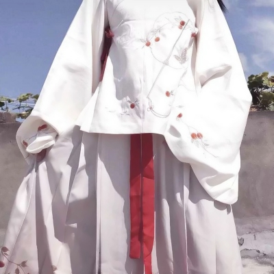 仙气拉满！24张不露脸QQ女生头像 都是绝美纱裙下半身款