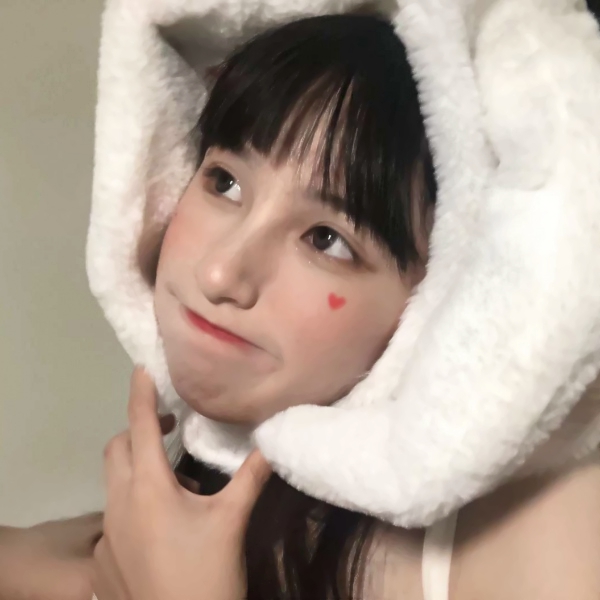 28张超高清真人可爱闺蜜头像 好看又治愈的女生头像合集