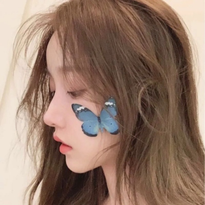 女生真人生活照头像合集（20张）