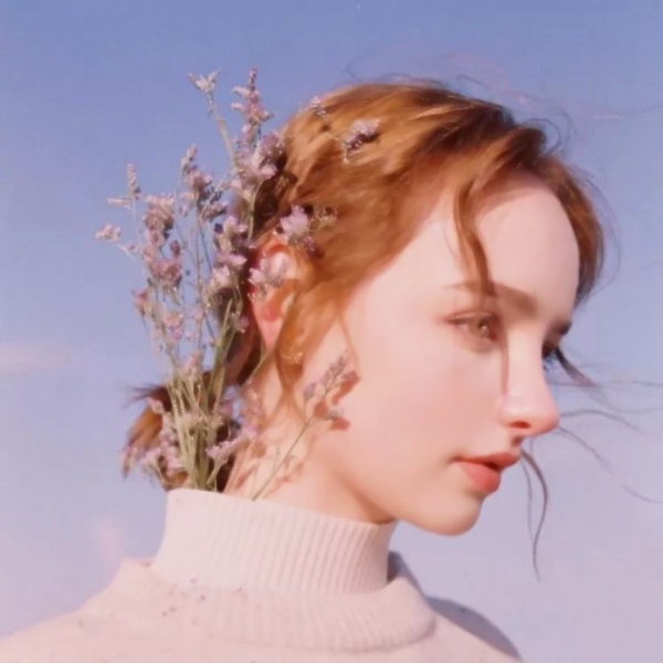 20张超高清微信头像！氛围感拉满的唯美欧美风女生头像