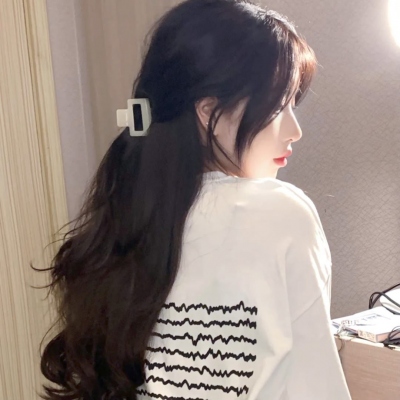 超火的超清女生头像合集（共13张）