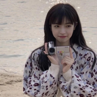 高清好看的真人女生头像 共18张