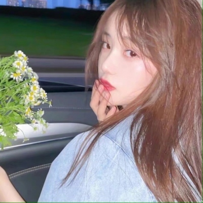 超有少女感的真人女生头像合集 共17张