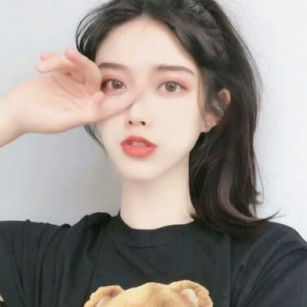 16张超清爽！简单干净气质女生高清头像合集