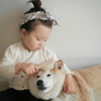 17张女生搞怪萌娃微信头像合集