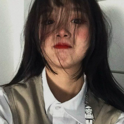 热门女生丧系头像合集 共15张