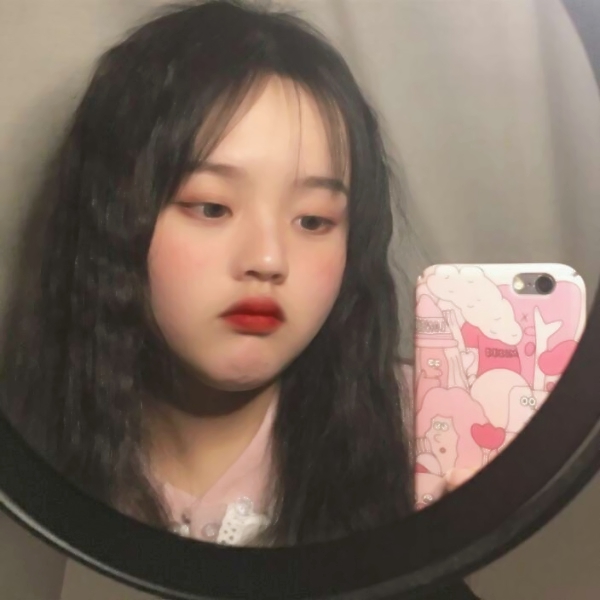 ins超火女生头像合集 28张高清无水印美图