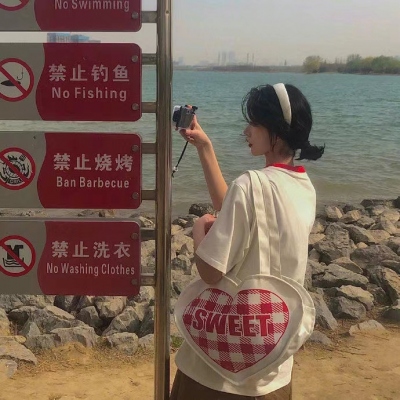 高清好看的真人女生头像 共18张