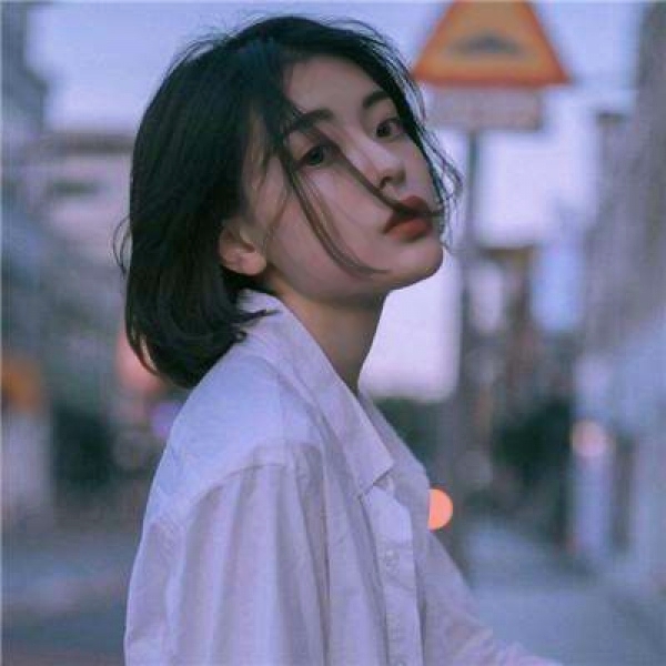 女生高清头像合集！12张好看的妹子超清头像分享